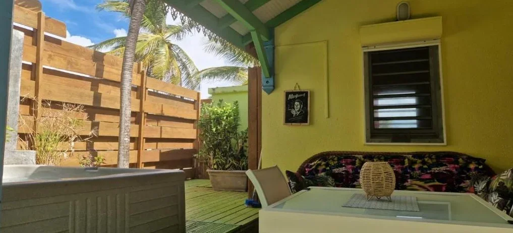 Bungalow Le Flibustier - Location de gites pour 2 personnes à Sainte-Anne (Guadeloupe)